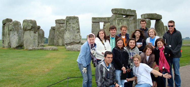 Read more about the article Why Customized Tours Are the Best Option for Students