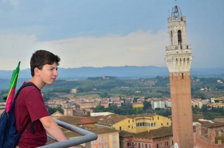 Read more about the article Easy, Affordable Student Tours – Fun Travel for 12-16 Year-Olds